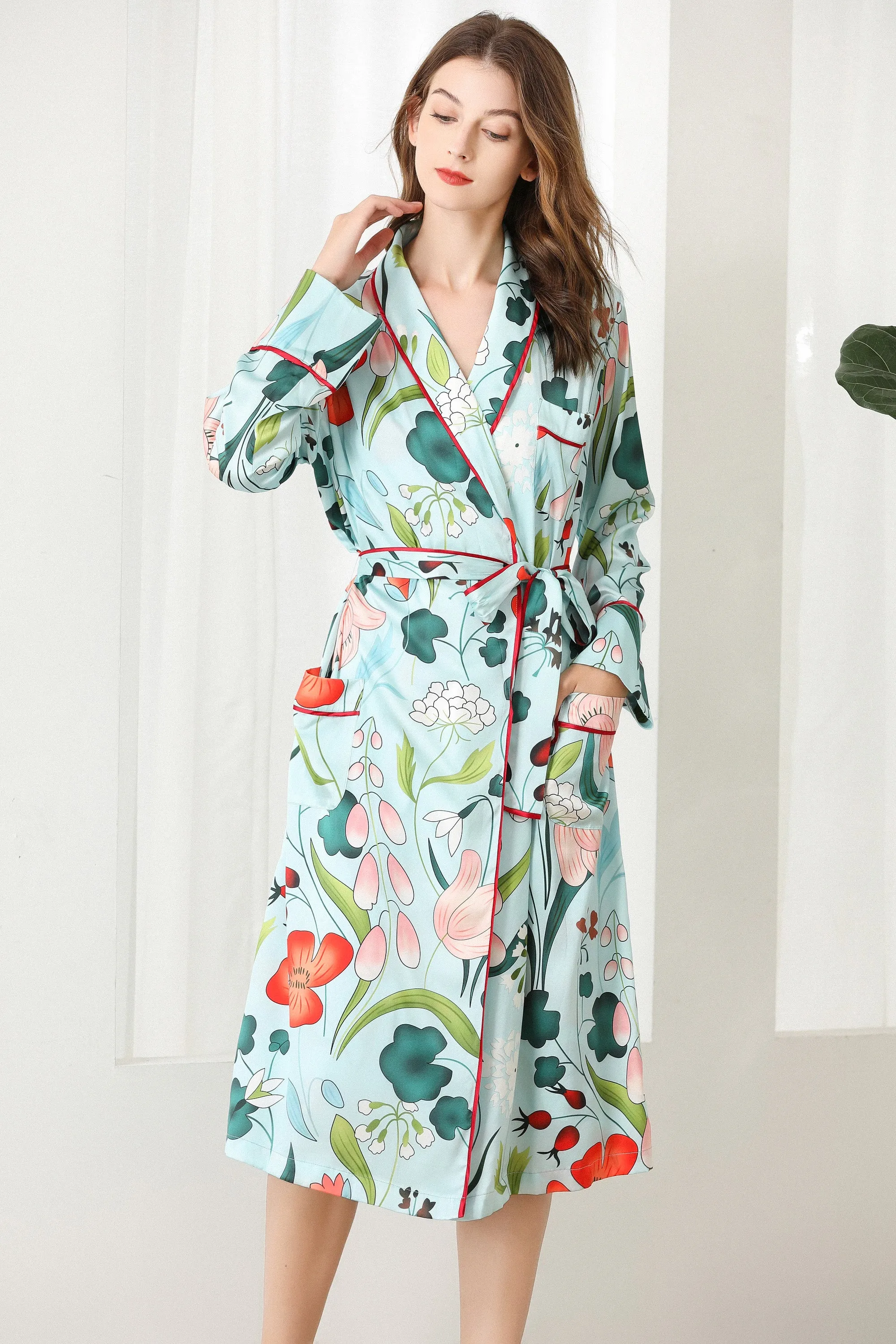 Lykke Home | 19 Momme Mulberry Silk Floral Robe Dressing Gown