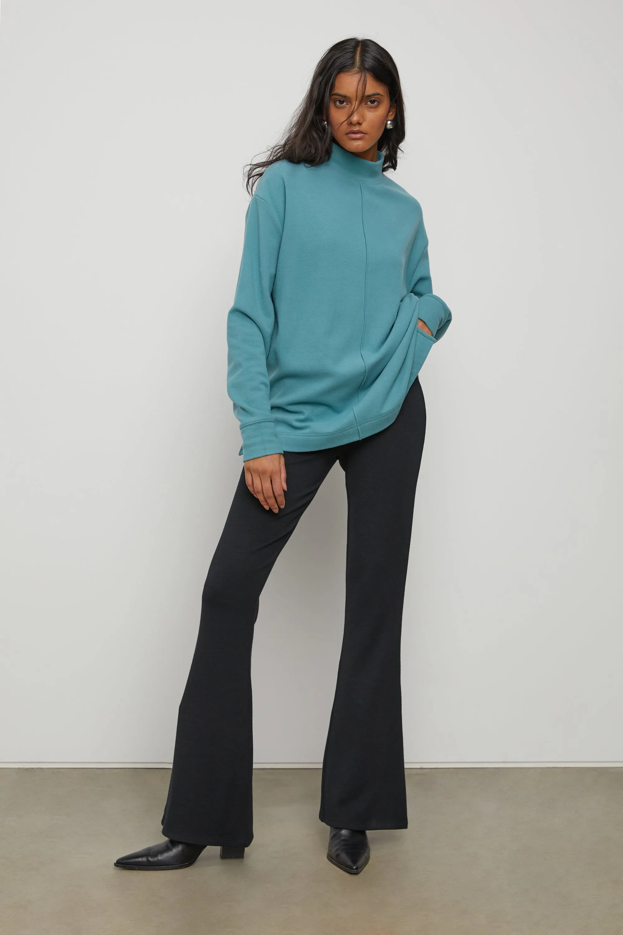 SOFT-FEEL MOCKNECK TOP